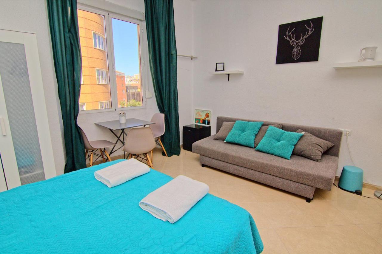 Low Cost Room Mercado Malaga Exterior photo
