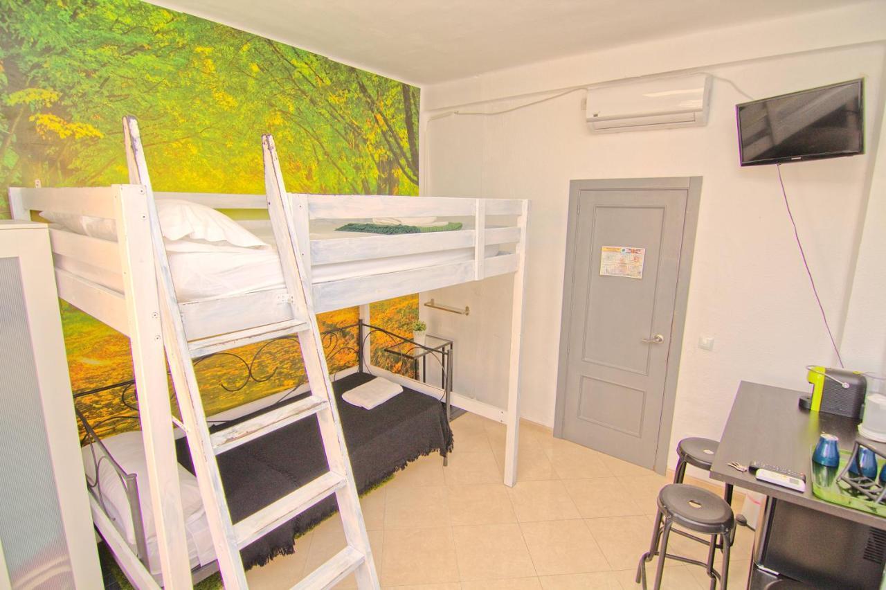 Low Cost Room Mercado Malaga Exterior photo