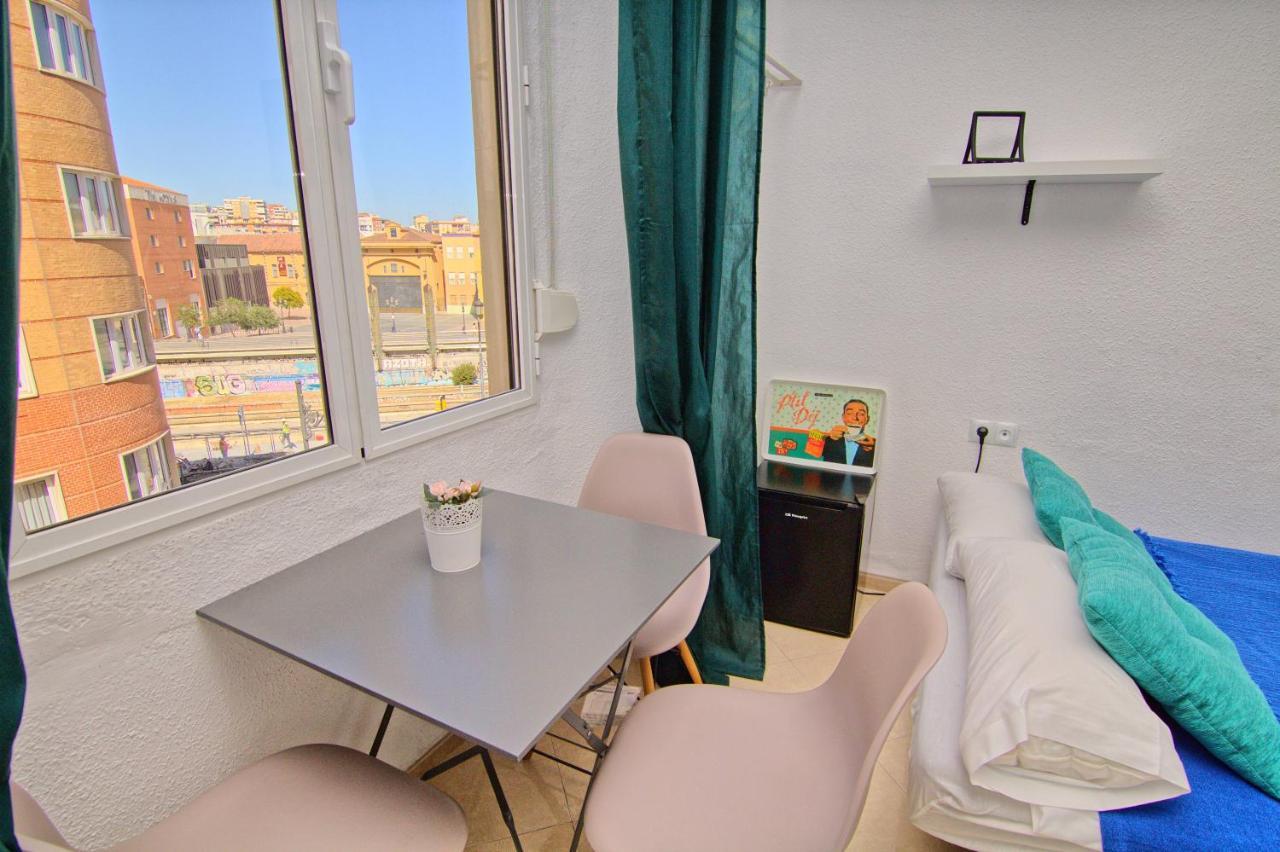 Low Cost Room Mercado Malaga Exterior photo